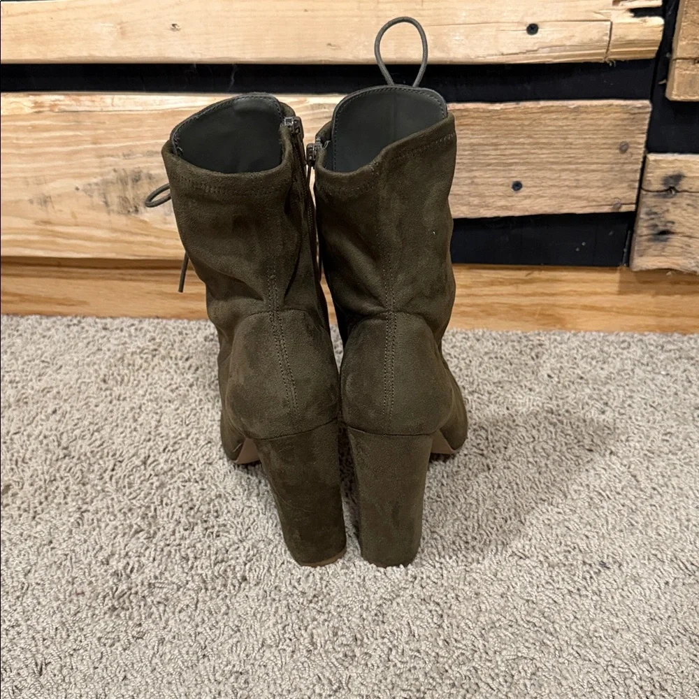 Steve‎ Madden Elley Olive Lace Up Faux Suede Heeled Ankle Boots Size 9.5